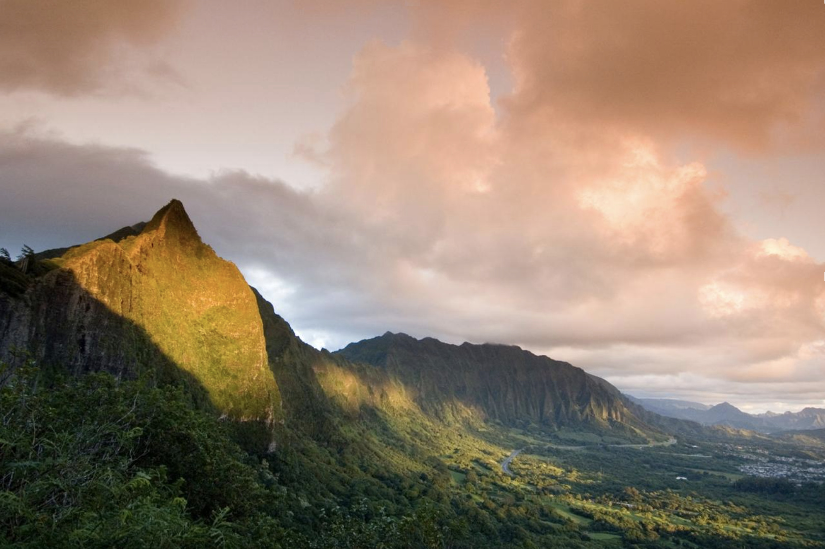 Sunrise light on the Koʻolau range, Oʻahu